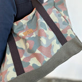 Bolsa de viagem média camuflada