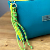 Charm llavero para bolso verde fluor