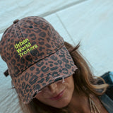 Gorra lavada animal print marrón