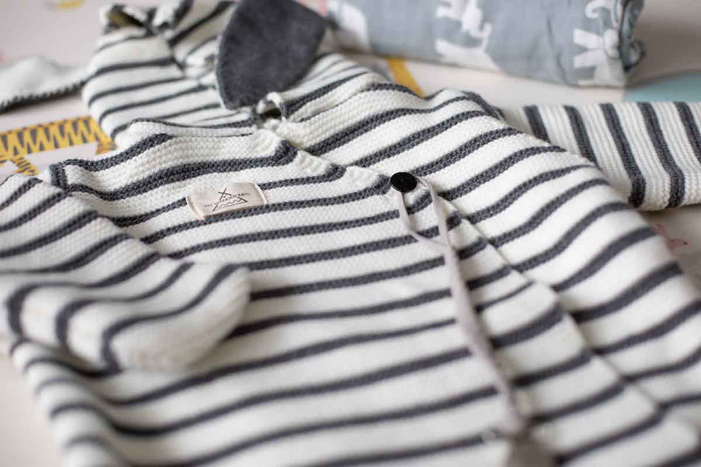 Saco de Bebe Conejito Rayas Gris